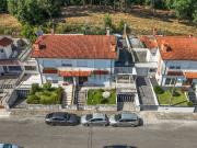 Moradia, Vila Nova de Famalicão e Calendário