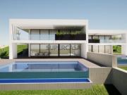 Fantástica Moradia V3+1 Nova com Piscina Panorâmica e...