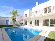 Moradias de luxo Isoladas V4 com piscina e Vista para o mar