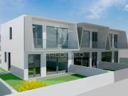 Moradias em Banda em fase de construção