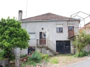 Moradias T2 e T3 para restaurar em Sabugosa