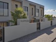 Moradias T2 em empreendimento residencial moderno a...