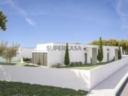 Moradias V4 de Luxo #Piscina #Jardim #Garagem #Perto das...