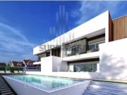 MoradiaT4 Geminada com Piscina | Fanqueiro | Loures
