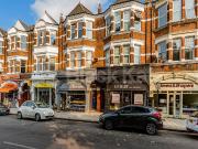 Morden 2 double bedroom property close to the Muswell...