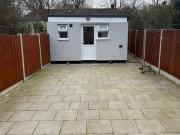 Morden Self Contained 1 Bed Studio House