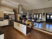 More em condomínio de luxo com garagem pagando pouco... More em condomínio de luxo com garagem pagando pouco...