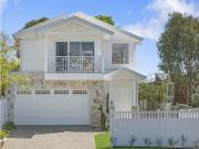 Near New Coastal Oasis in Lighthouse Beach Fantastic Value!