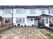 Mornington Crescent, Hounslow TW5, 4 bed terraced house...