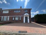 Morpeth Avenue, Borehamwood WD6, 3 bed semi detached...