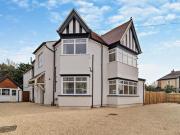 Moss Lane, Pinner Village, 2 Bedroom Apartment