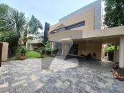 Most Beautiful 2 Kanal Modern Design Luxury Bungalow For...