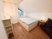 Motorrad WG: WG Zimmer im Einfamilienhaus mit Garten