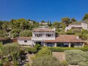 MOUGINS BELLE VILLA VUE MER