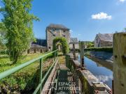 Moulin historique et ses dépendances au coeur de la...