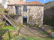 Moulin rénové avec vue au bord d'une rivière 95m²...