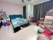 Mount Austin La Garden Renovated Freehold Terrace House...