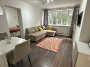 MOVE ASAP Modern 1B1B Battersea Park/Clapham