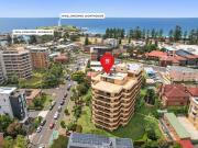 Move In Ready Apartment Moments from the Beach and Harbour