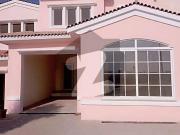 Move In Ready Home With Modern Style!