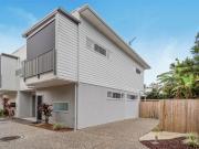 Move In Ready Trendy Townhouse