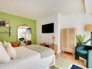 Move into this bright 13 m² room for rent in the heart...