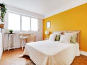 Move into this bright room in Paris