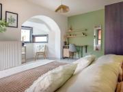 Move into this large 19 m² coliving room for rent in...