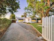 MOVE STRAIGHT IN & ENJOY