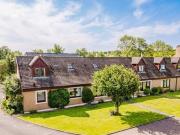 Muggersland Burn, Craigie, 4 Bedroom Barn