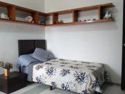 Mujer. Todo incluido. Amplia, iluminada, fresca,...