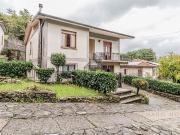 Mulazzo 6 vani 300mq