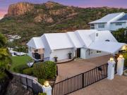 Multi Generational Living. Panoramic Ocean, Island &...