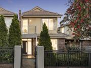 MULTI LEVEL CONTEMPORARY LIVING WITH EXCLUSIVE PARKLAND...