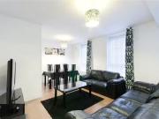 Multon House, Shore Place
