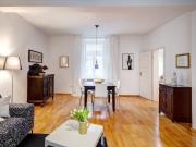 Munich Neuhausen: Modernly furnished 2 room apartment