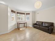 Murray Court, St Margarets Road. 2 bed flat to rent...