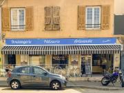 Murs commerciaux à vendre avec activité en cours...