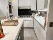 Muy Amplia Y Equipada A Pasos Del Country Y Grange