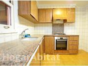 MUY AMPLIO CON 4 DORMITORIOS Y BALCÓN