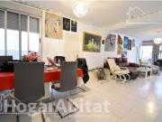 MUY AMPLIO CON 5 DORMITORIOS Y TERRAZA EN CENTRO