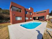 MUY BELLA CASA EN VENTA EN VILLA CARLOS PAZ, Bº COSTA...