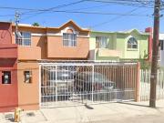 MUY BONITA PROPIEDAD UBICADA EN LA COLONIA UNIVERSIDAD...