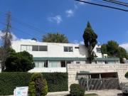 MUY BUEN CASA EN ESQUINA