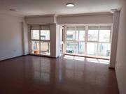 Muy Buen Depto Venta 3 dorm con Balcón