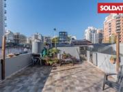 Muy buen PH tipo casa con terraza en venta en Villa Urquiza