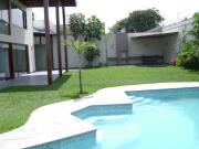 MUY BUENA CASA EN VENTA EN LA URB. CAMACHO LA MOLINA...