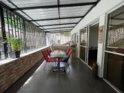 Muy bueno y con terraza cubierta gigante! Poblado Sector...