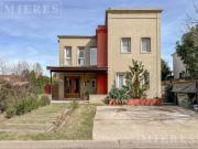 Muy linda casa en alquiler en el Barrio La Damasia