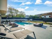 Nachbarland Frankreich, Neue freistehende Villa mit...